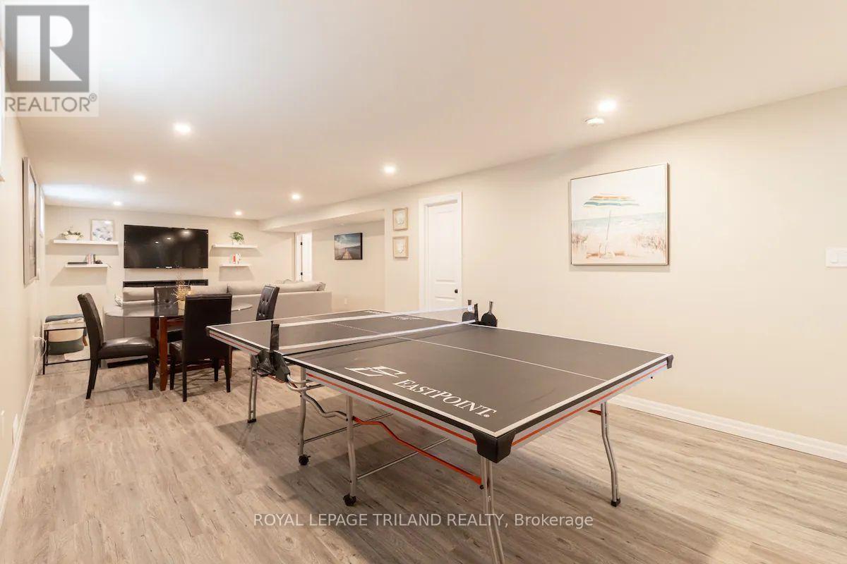 17 Village Gate, Lambton Shores, Ontario  N0M 1T0 - Photo 22 - X13718814
