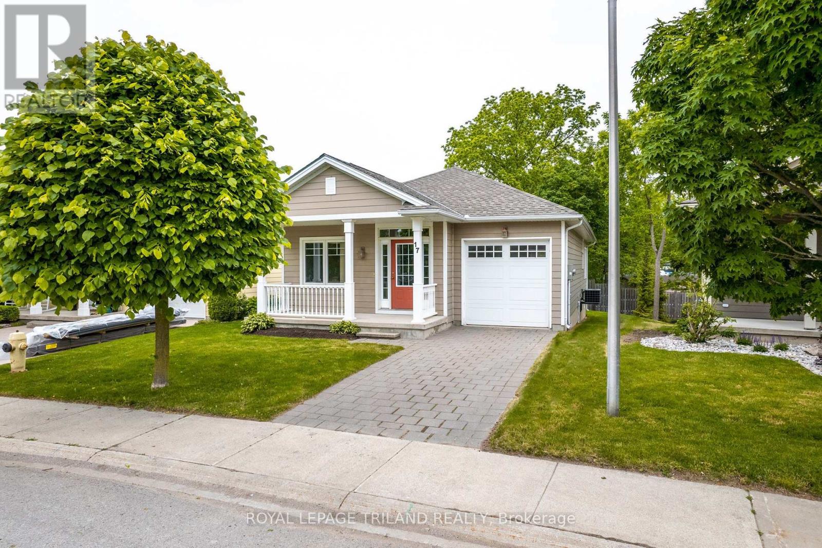 17 Village Gate, Lambton Shores, Ontario  N0M 1T0 - Photo 29 - X13718814