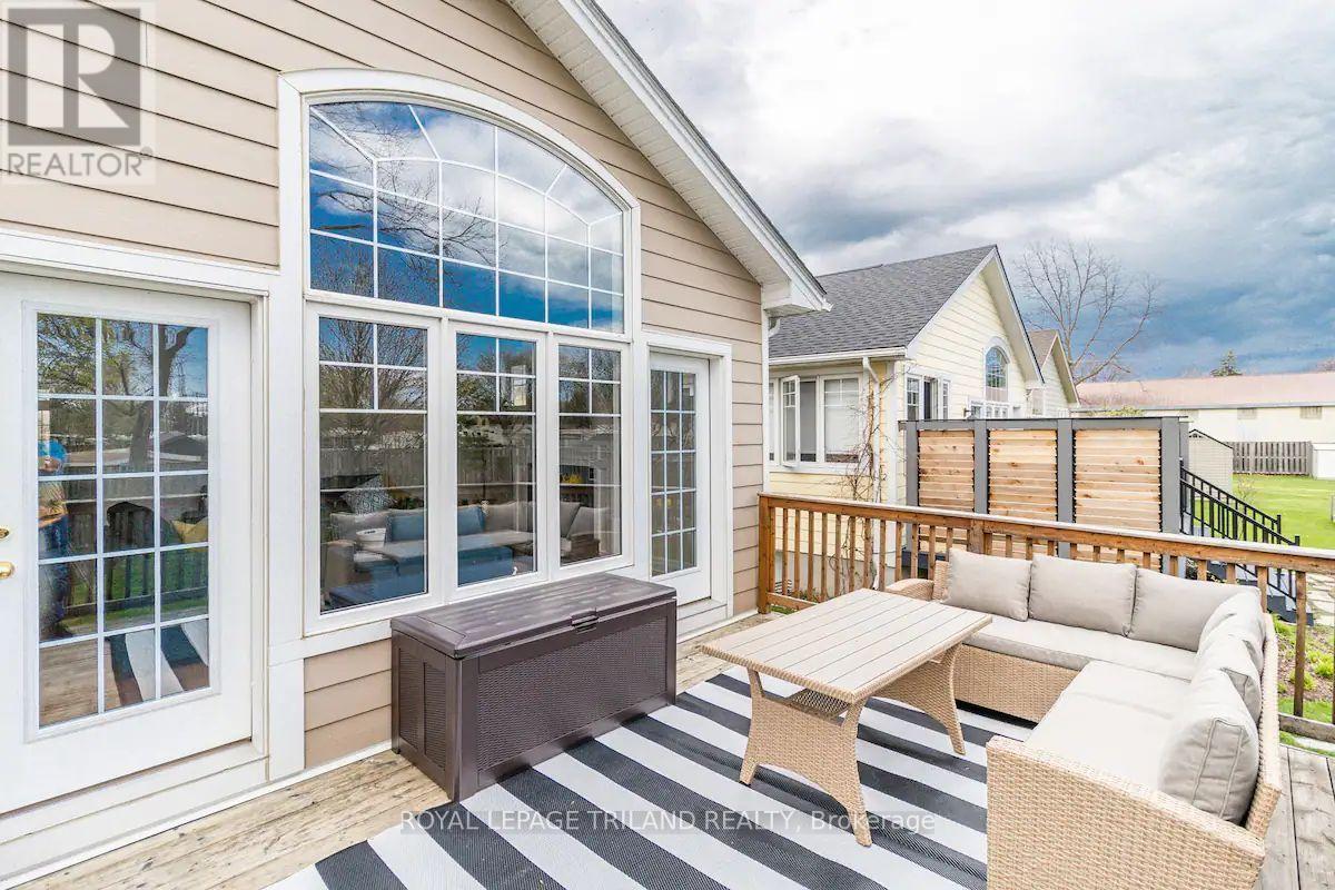 17 Village Gate, Lambton Shores, Ontario  N0M 1T0 - Photo 32 - X13718814