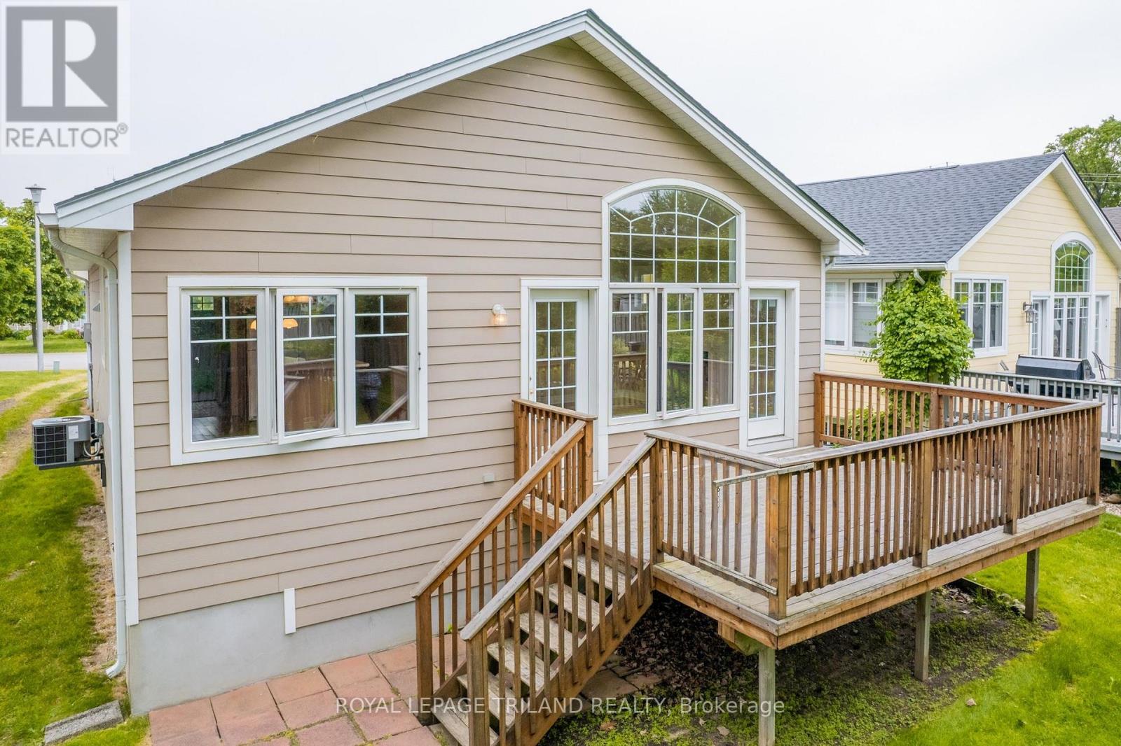 17 Village Gate, Lambton Shores, Ontario  N0M 1T0 - Photo 34 - X13718814