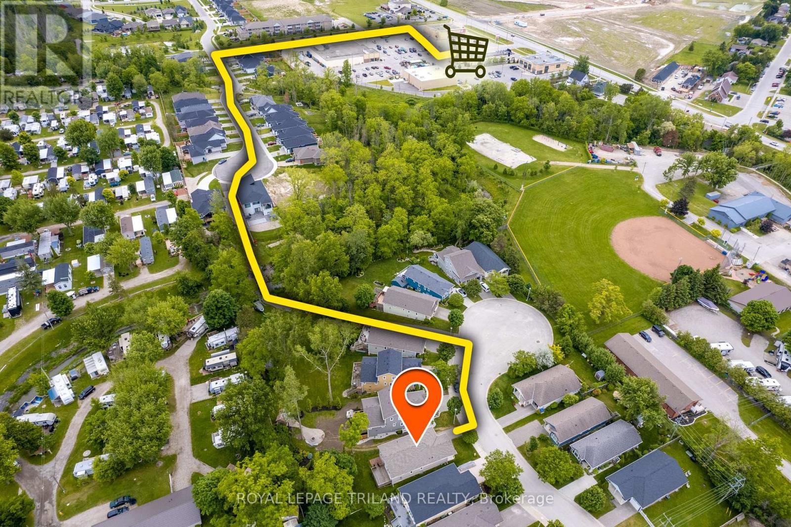 17 Village Gate, Lambton Shores, Ontario  N0M 1T0 - Photo 4 - X13718814