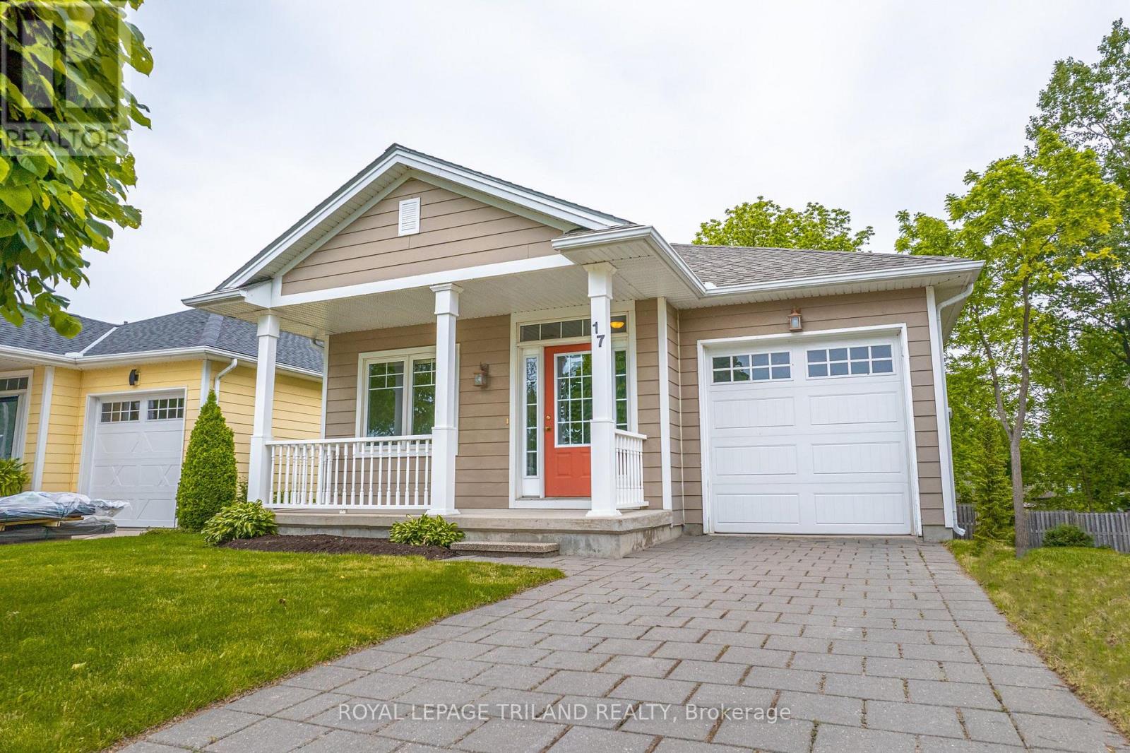 17 Village Gate, Lambton Shores, Ontario  N0M 1T0 - Photo 5 - X13718814