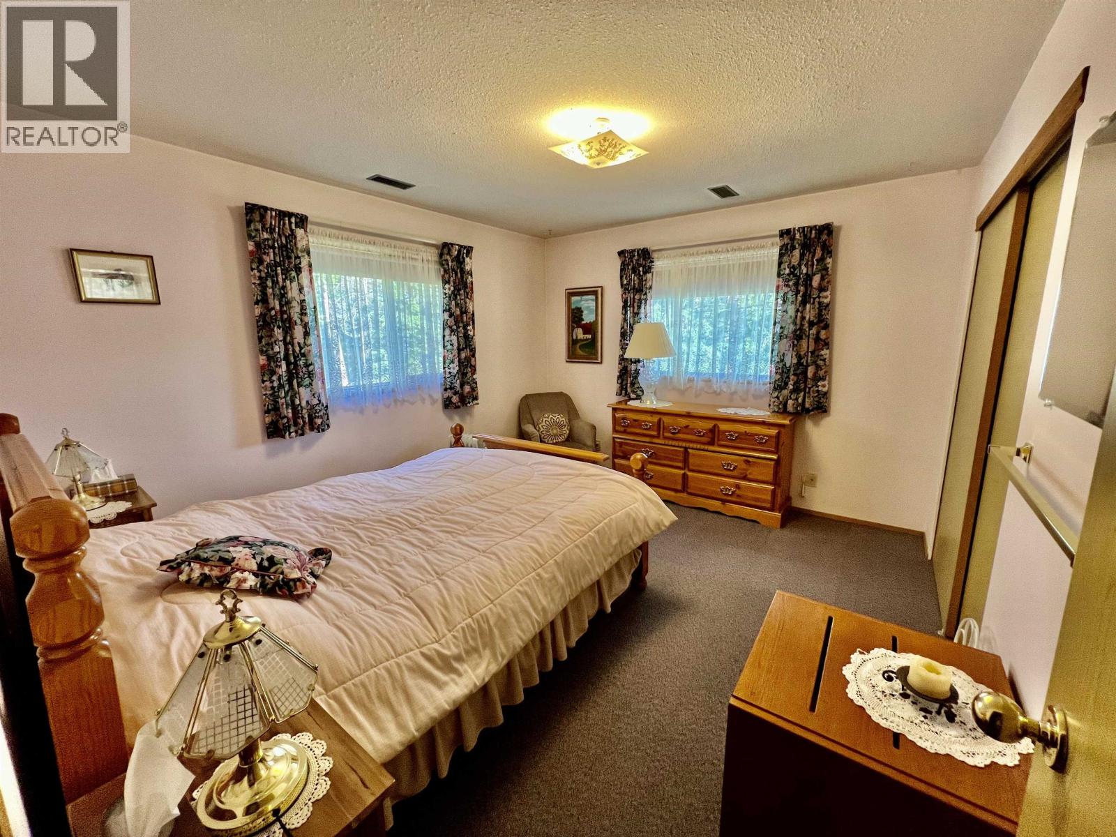 5790 Timothy Lake Road, Lac La Hache, British Columbia  V0K 1T0 - Photo 31 - R3155984