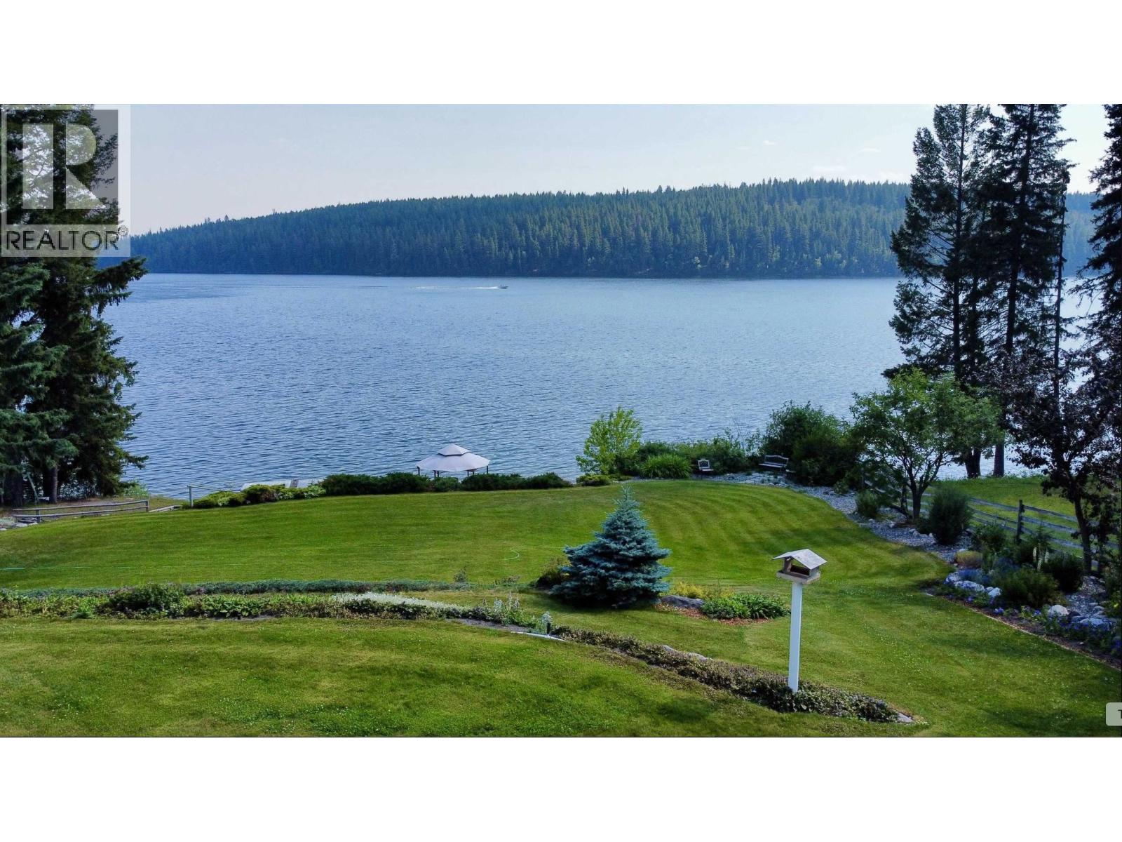 5790 Timothy Lake Road, Lac La Hache, British Columbia  V0K 1T0 - Photo 33 - R3155984