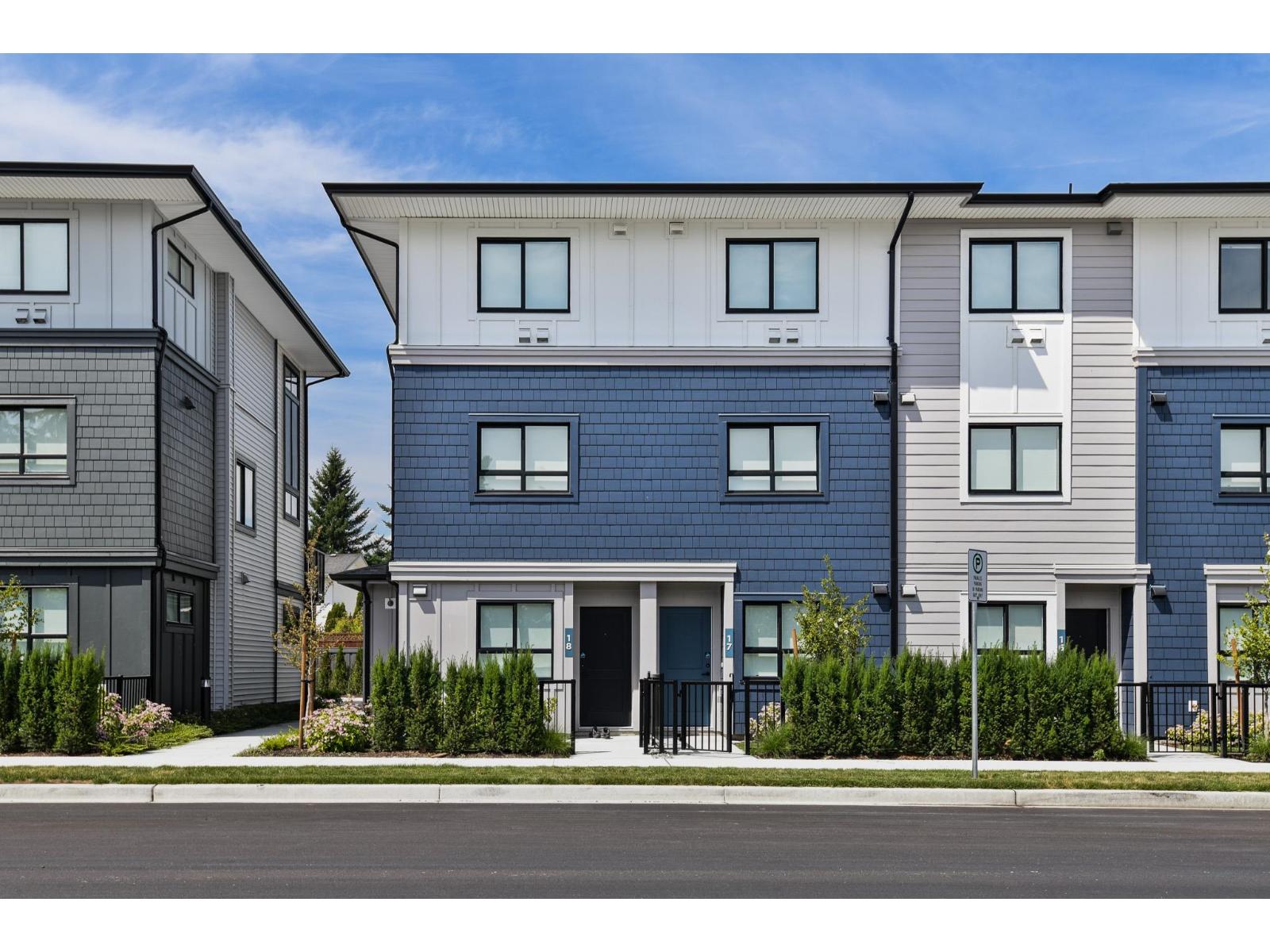 23 33525 KINGSTON AVENUE, Abbotsford, British Columbia