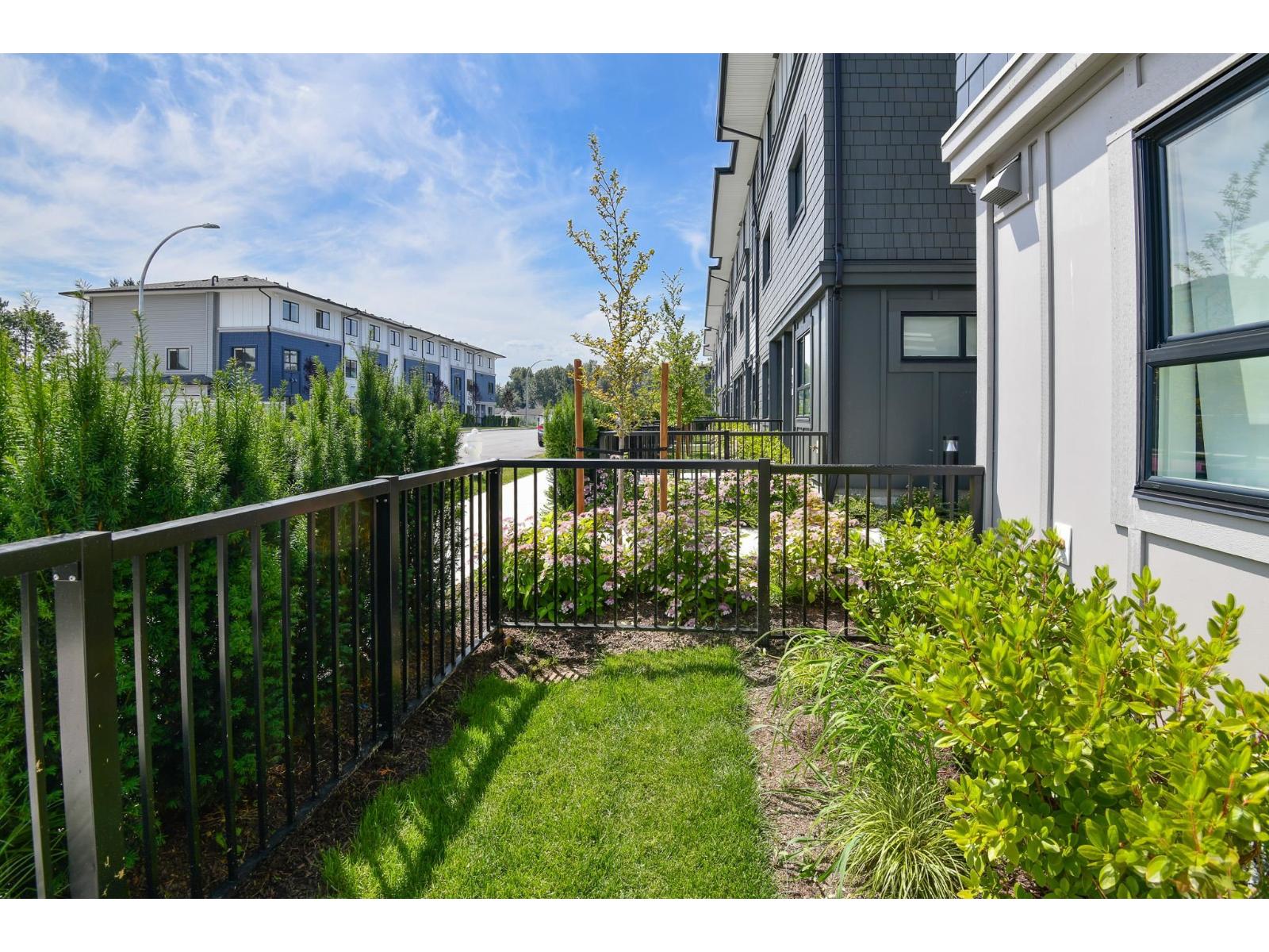 23 33525 Kingston Avenue, Abbotsford, British Columbia  V2S 0R6 - Photo 3 - R3158983