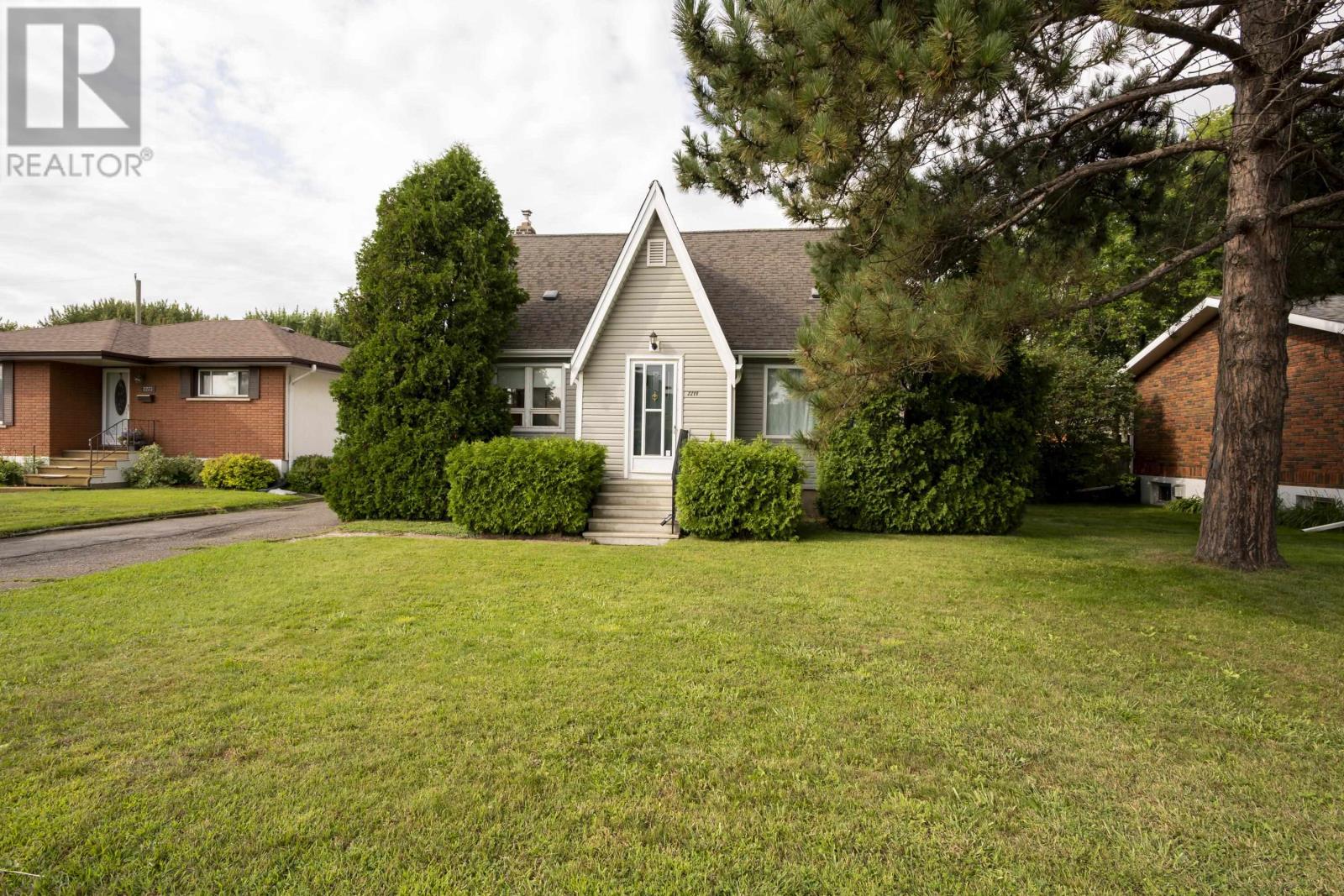 2219 Arthur St E, Thunder Bay, Ontario  P7E 5P3 - Photo 46 - TB2602546