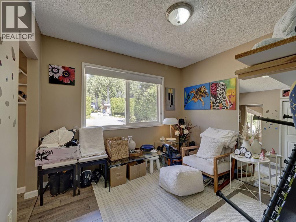 3367 Richards Road, Roberts Creek, British Columbia  V0N 2W2 - Photo 11 - R3150491