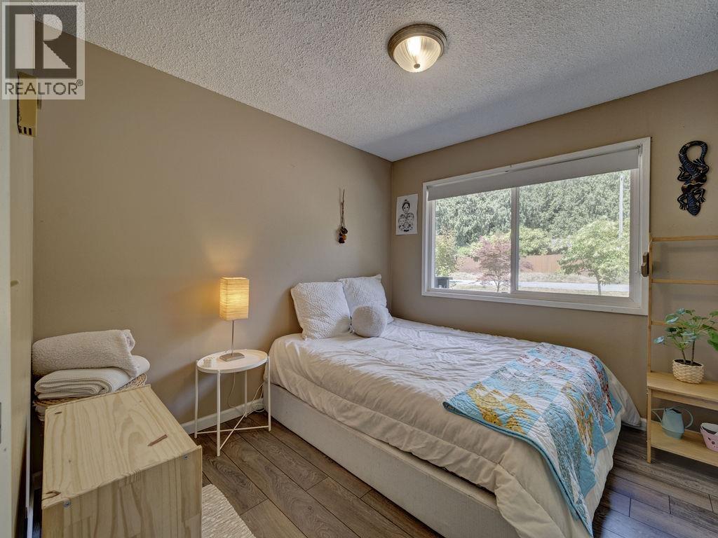 3367 Richards Road, Roberts Creek, British Columbia  V0N 2W2 - Photo 9 - R3150491