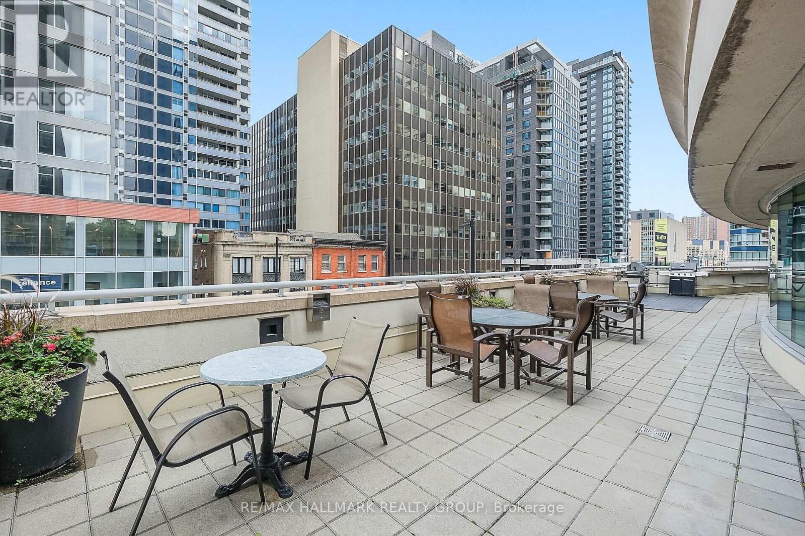 2404 - 234 RIDEAU STREET