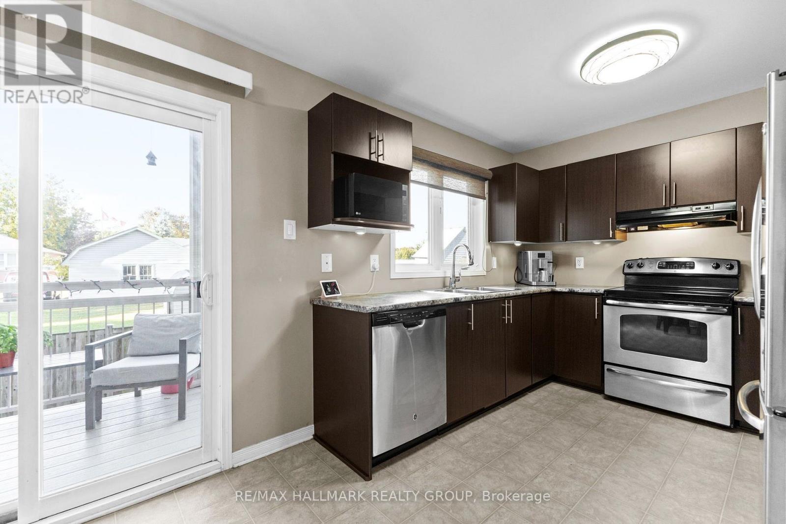 358 Galston Private, Ottawa, Ontario  K1W 0G3 - Photo 11 - X13718714