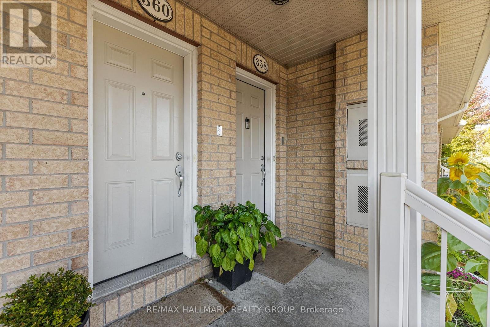 358 Galston Private, Ottawa, Ontario  K1W 0G3 - Photo 4 - X13718714