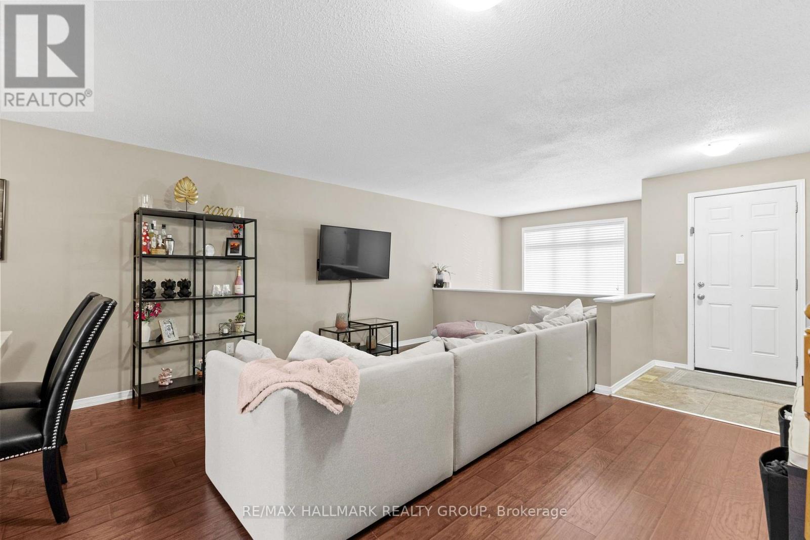 358 Galston Private, Ottawa, Ontario  K1W 0G3 - Photo 6 - X13718714