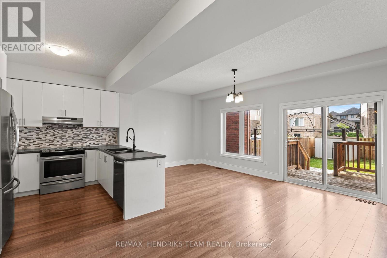 35 Sunset Way, Thorold, Ontario  L0S 1A0 - Photo 10 - X13718656