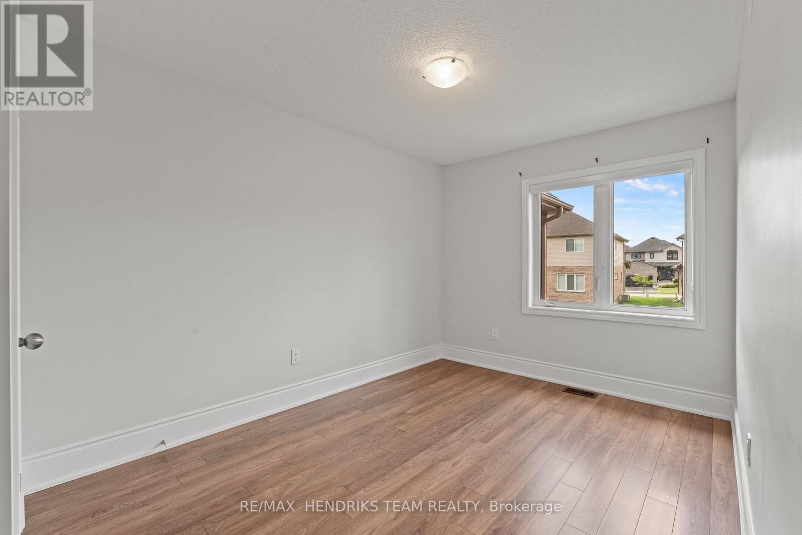 35 Sunset Way, Thorold, Ontario  L0S 1A0 - Photo 21 - X13718656