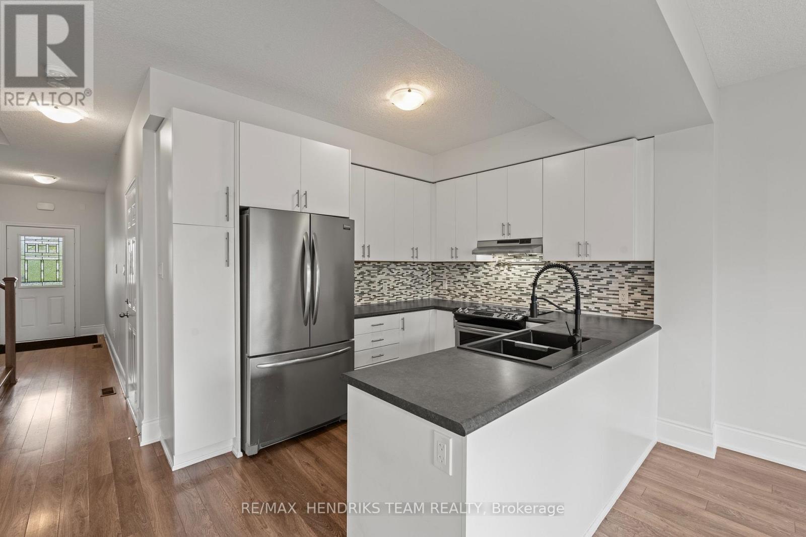 35 Sunset Way, Thorold, Ontario  L0S 1A0 - Photo 7 - X13718656