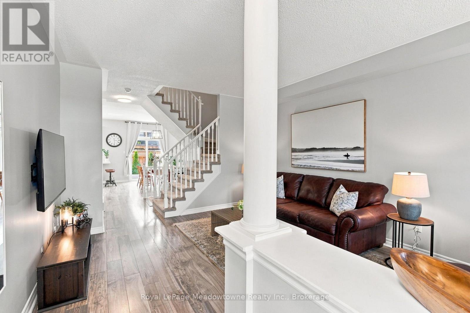 140 Laurendale Avenue, Georgina, Ontario  L4P 0C6 - Photo 5 - N13718820