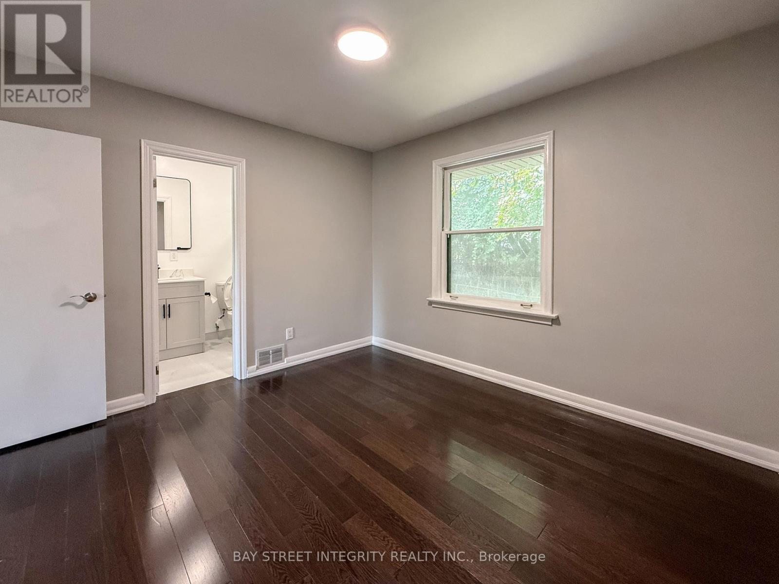Upper - 40 Rippleton Road, Toronto, Ontario  M3B 1H6 - Photo 10 - C13718624