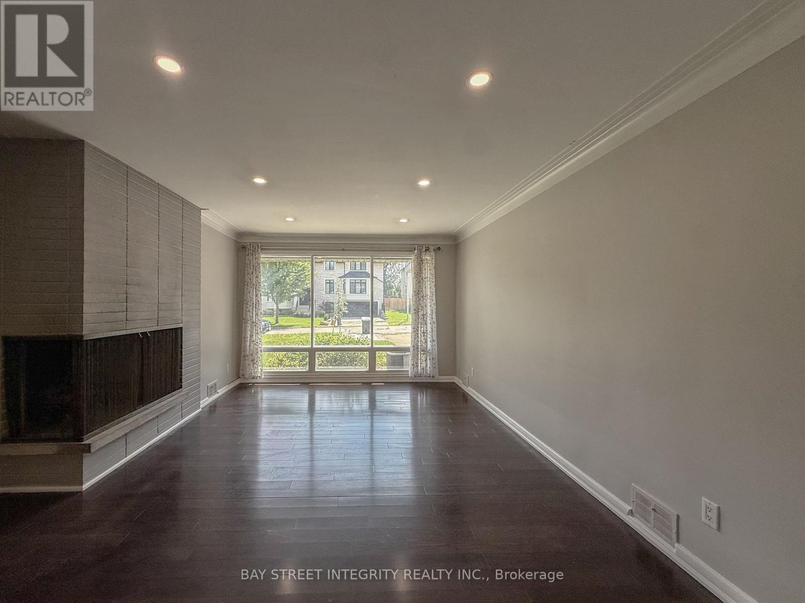 Upper - 40 Rippleton Road, Toronto, Ontario  M3B 1H6 - Photo 3 - C13718624