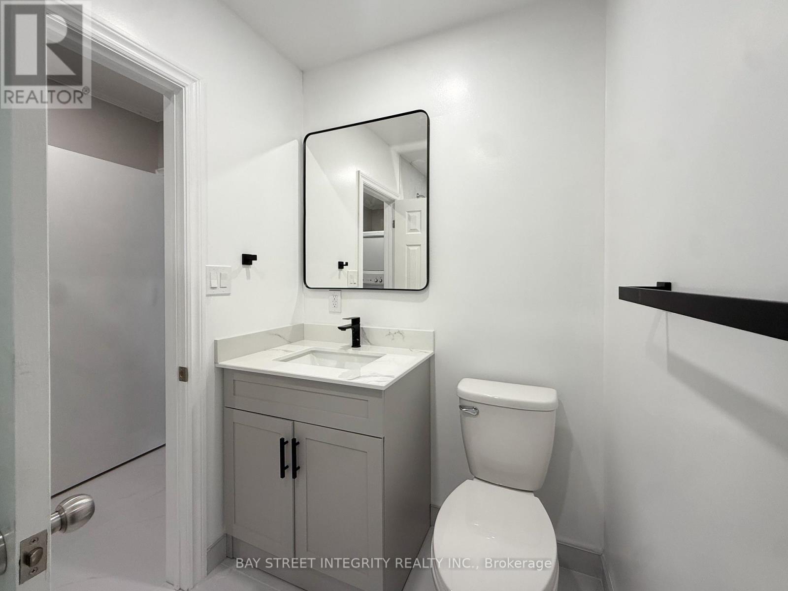 Upper - 40 Rippleton Road, Toronto, Ontario  M3B 1H6 - Photo 7 - C13718624