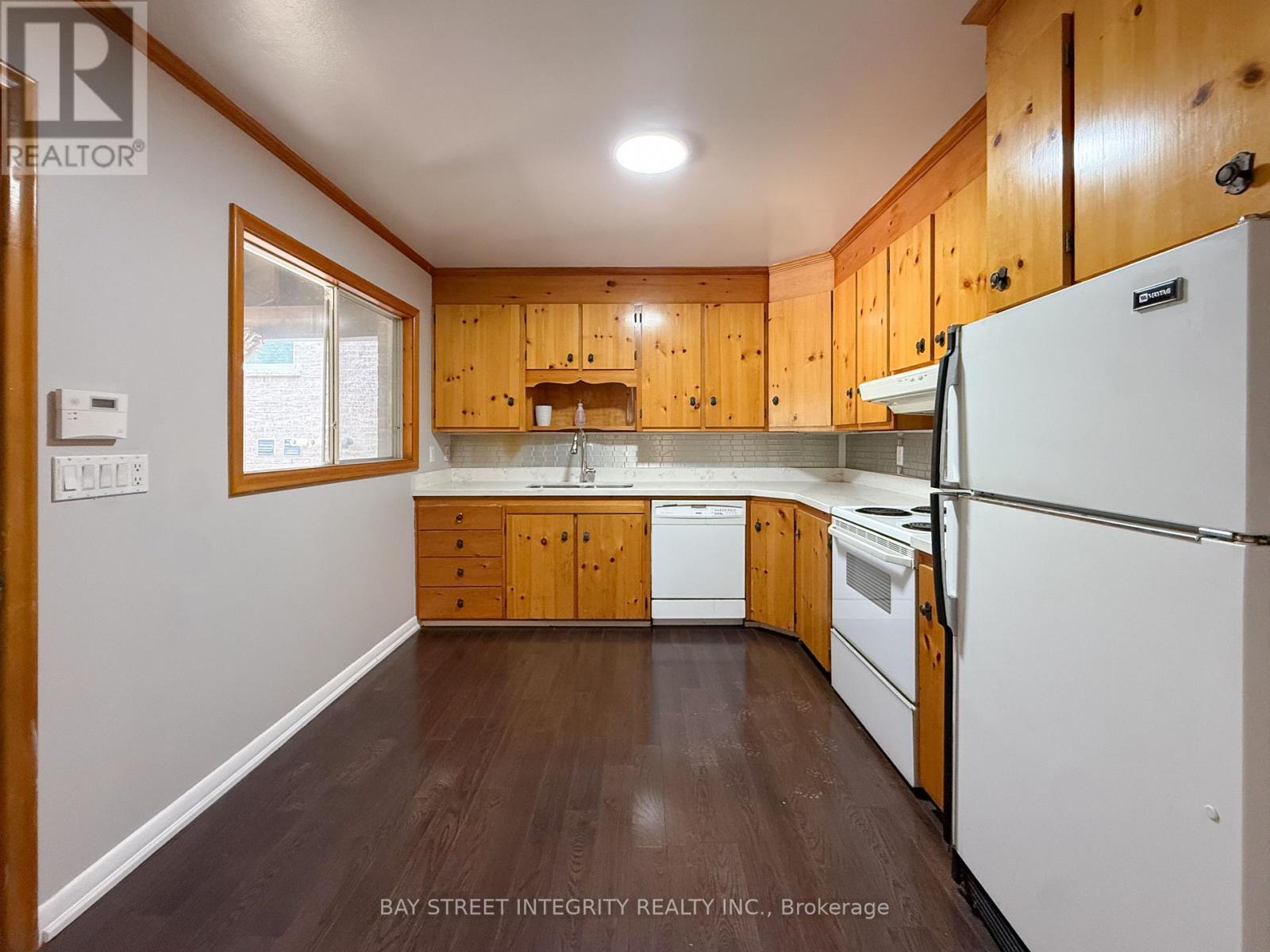 Upper - 40 Rippleton Road, Toronto, Ontario  M3B 1H6 - Photo 9 - C13718624