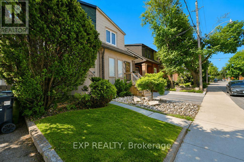 379 DAVISVILLE AVENUE, Toronto, Ontario