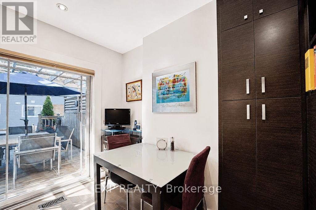 379 Davisville Avenue, Toronto, Ontario  M4S 1H4 - Photo 12 - C13718632
