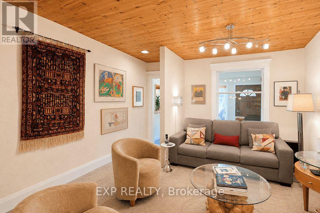 379 Davisville Avenue, Toronto, Ontario  M4S 1H4 - Photo 15 - C13718632