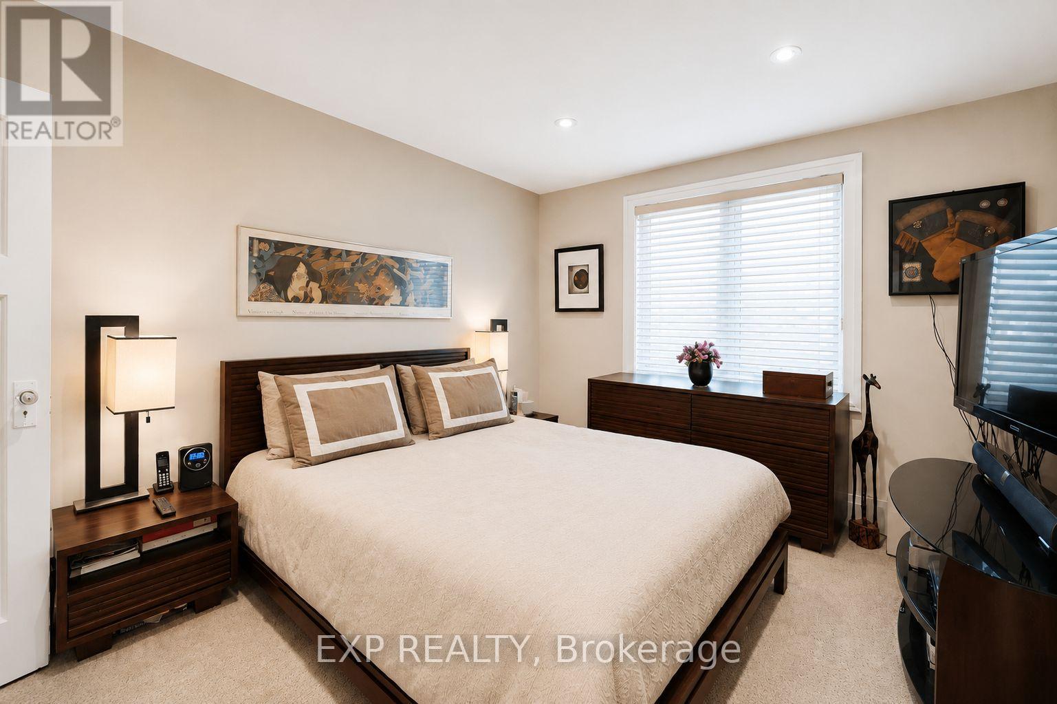 379 Davisville Avenue, Toronto, Ontario  M4S 1H4 - Photo 5 - C13718632