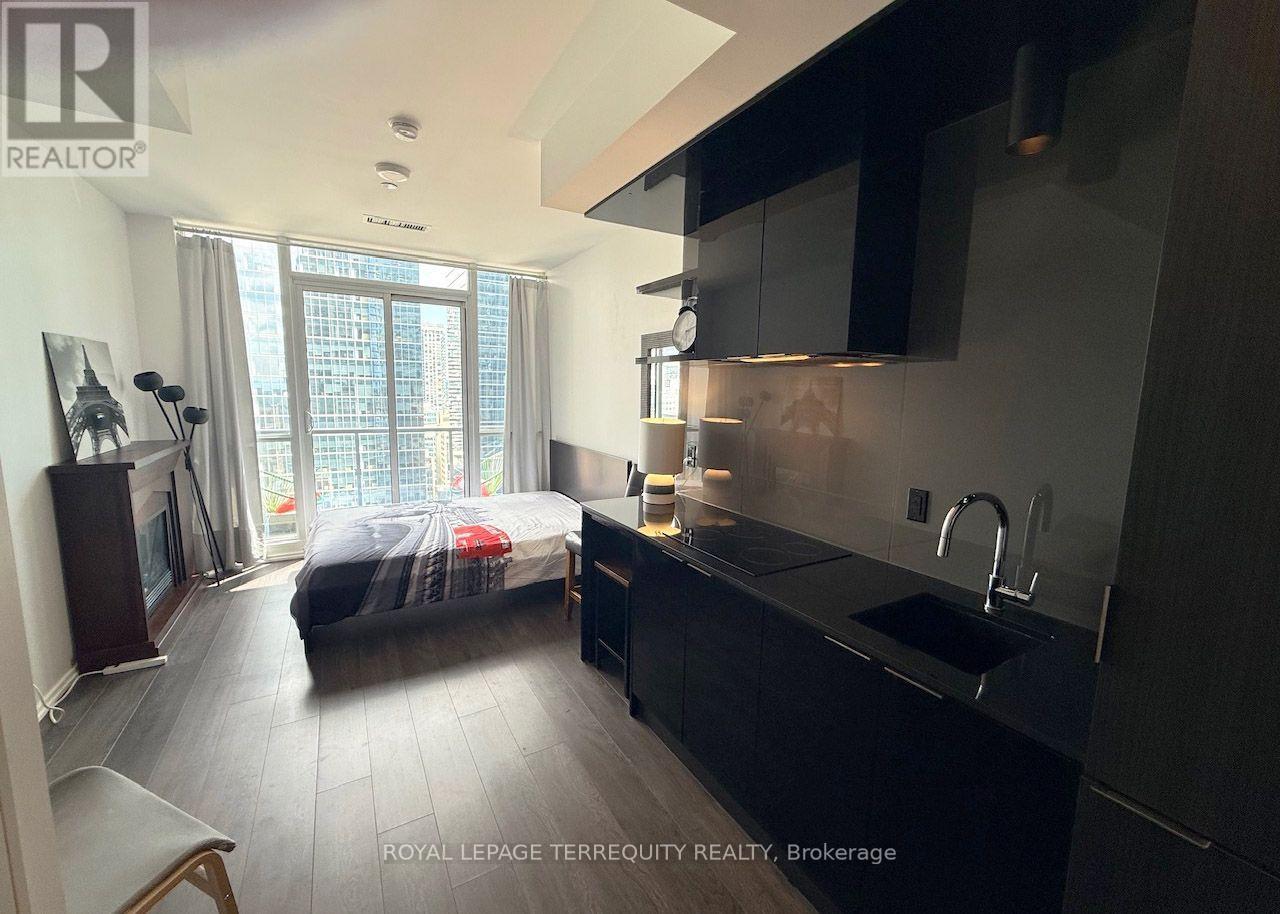 2704 - 70 Temperance Street, Toronto, Ontario  M5H 0B1 - Photo 2 - C13718848