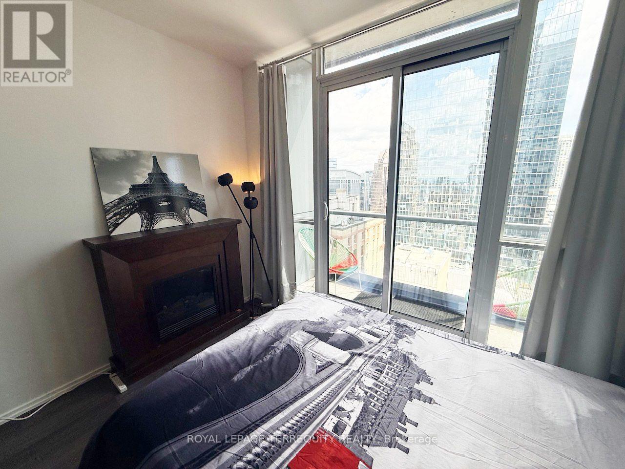 2704 - 70 Temperance Street, Toronto, Ontario  M5H 0B1 - Photo 4 - C13718848
