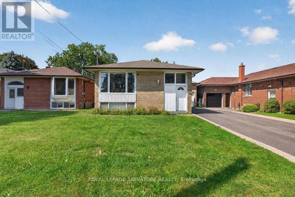 128 Trinnell Boulevard, Toronto, Ontario  M1L 1S8 - Photo 2 - E13718706