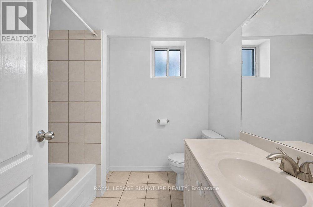 128 Trinnell Boulevard, Toronto, Ontario  M1L 1S8 - Photo 32 - E13718706