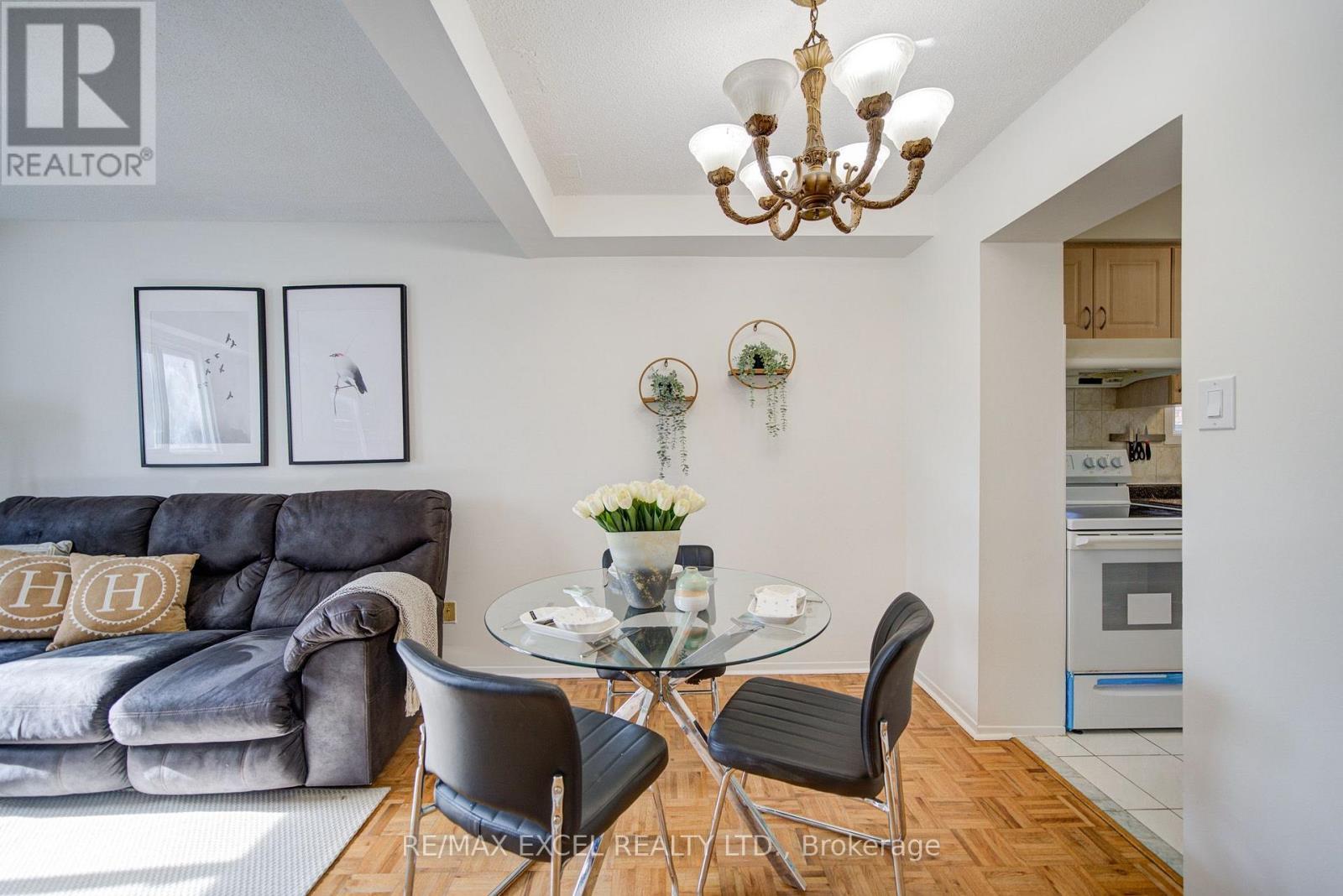 142 Shady Hollow Drive, Toronto, Ontario  M1V 2L8 - Photo 10 - E13718732