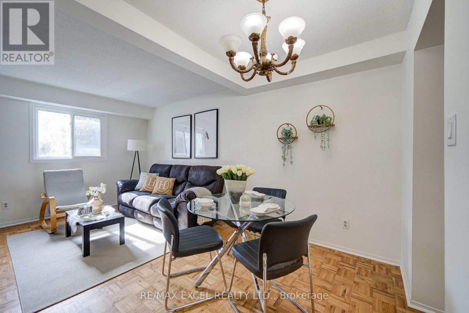 142 Shady Hollow Drive, Toronto, Ontario  M1V 2L8 - Photo 11 - E13718732
