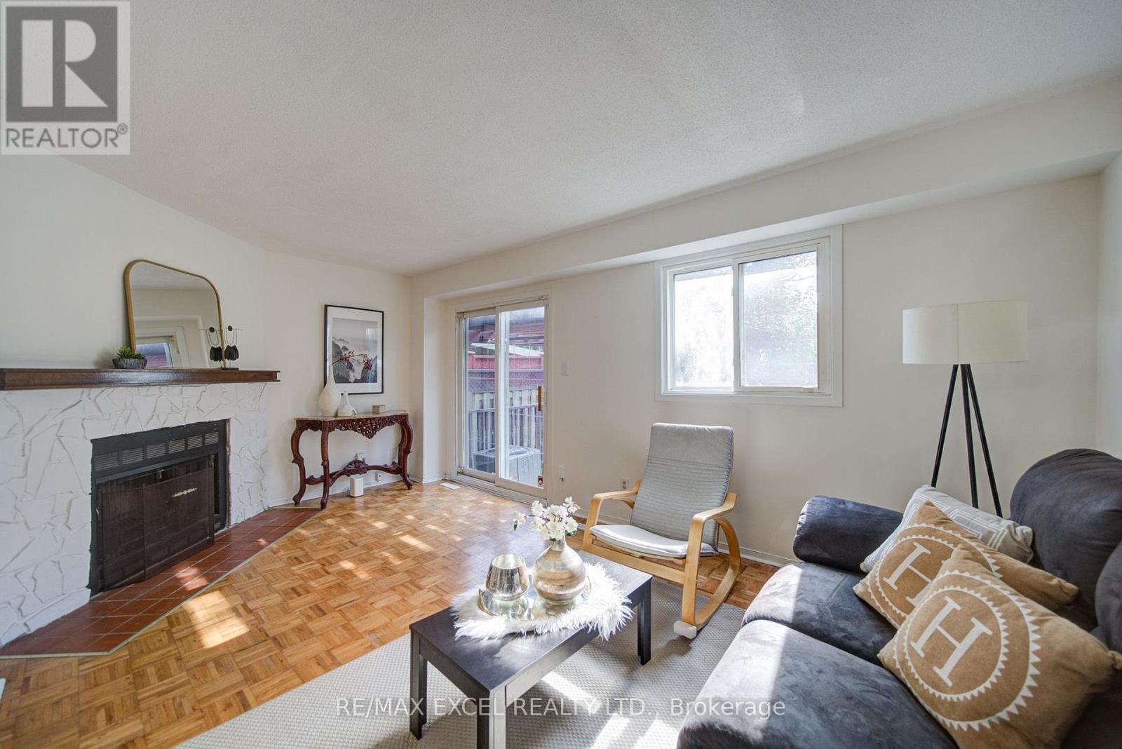142 Shady Hollow Drive, Toronto, Ontario  M1V 2L8 - Photo 16 - E13718732