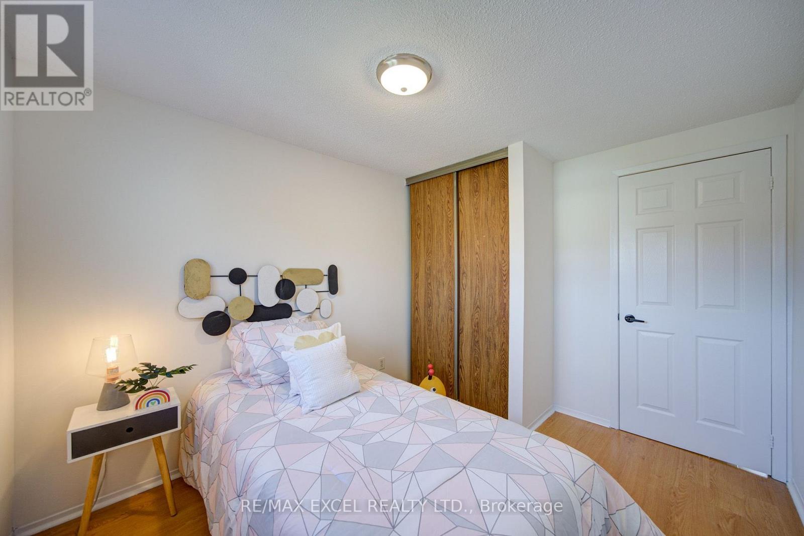 142 Shady Hollow Drive, Toronto, Ontario  M1V 2L8 - Photo 37 - E13718732