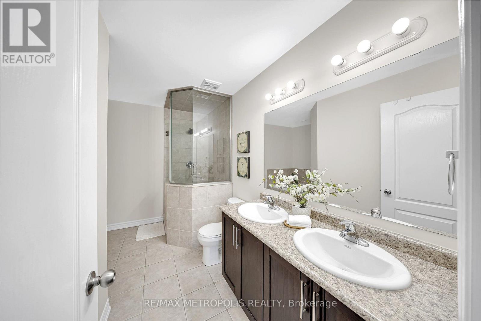 23 Gordon Cowling Street, Clarington, Ontario  L1E 0G7 - Photo 14 - E13718804