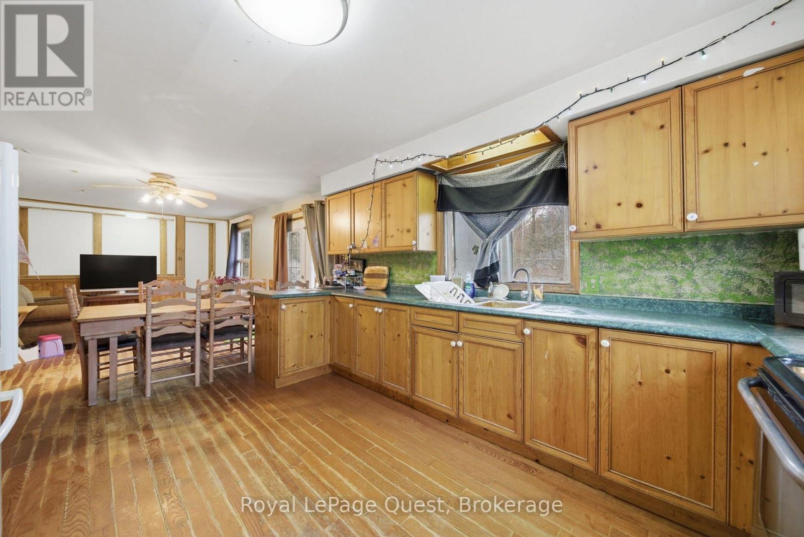 7476 Ash Crescent, Ramara, Ontario  L0K 2B0 - Photo 4 - S13718760