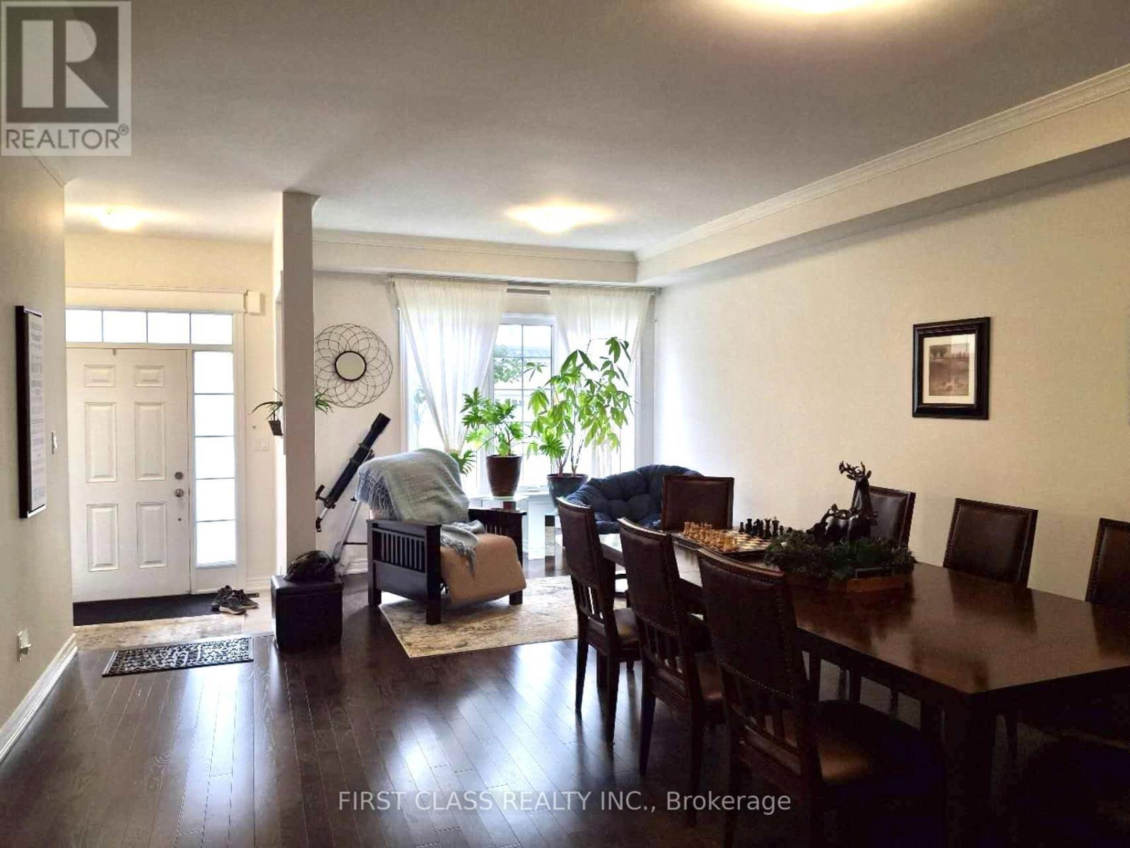27 Clara May Avenue, East Gwillimbury, Ontario  L9N 0L6 - Photo 3 - N13718658