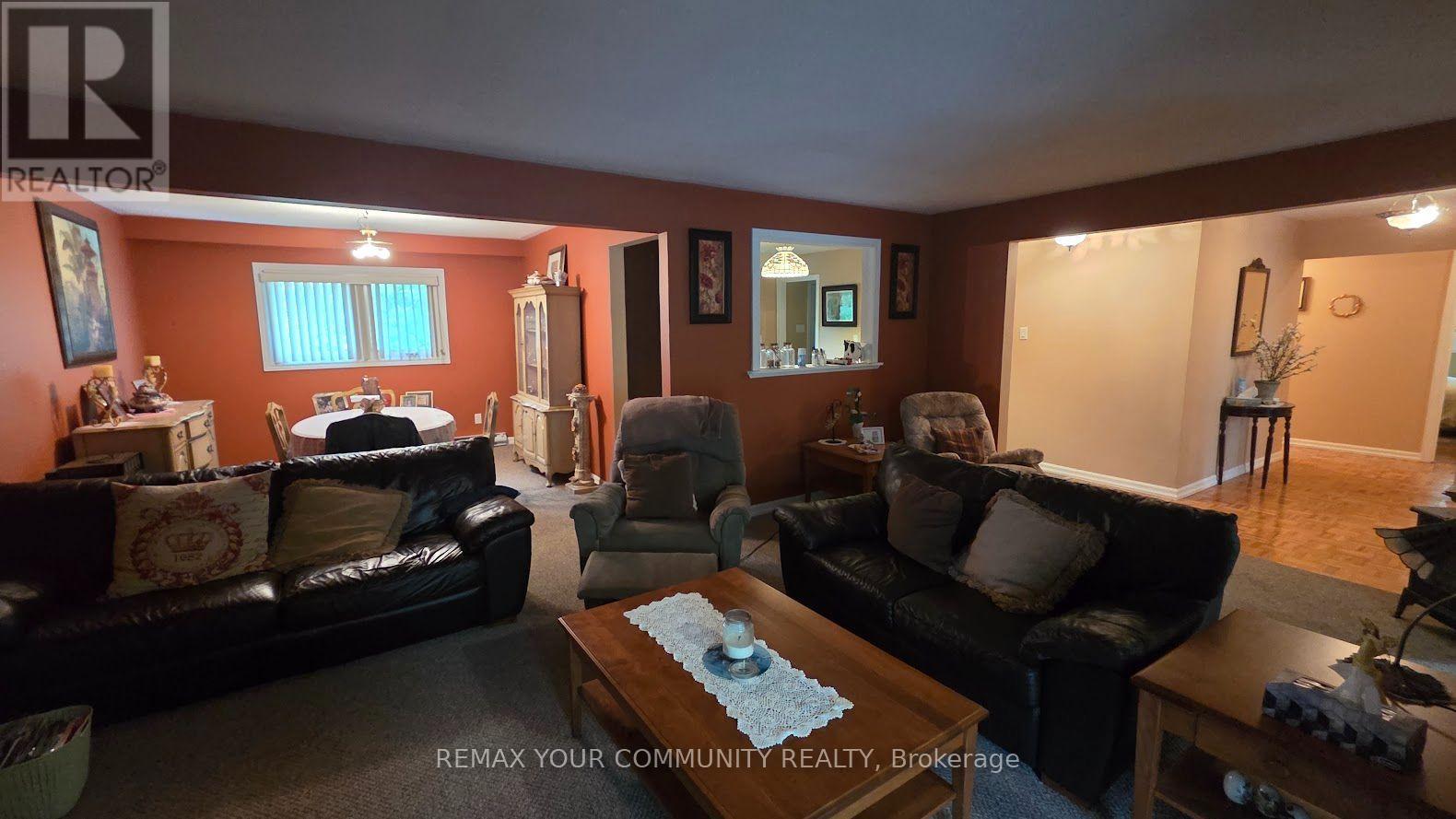 1031 Metro Road, Georgina, Ontario  L4P 3E9 - Photo 6 - N13718808
