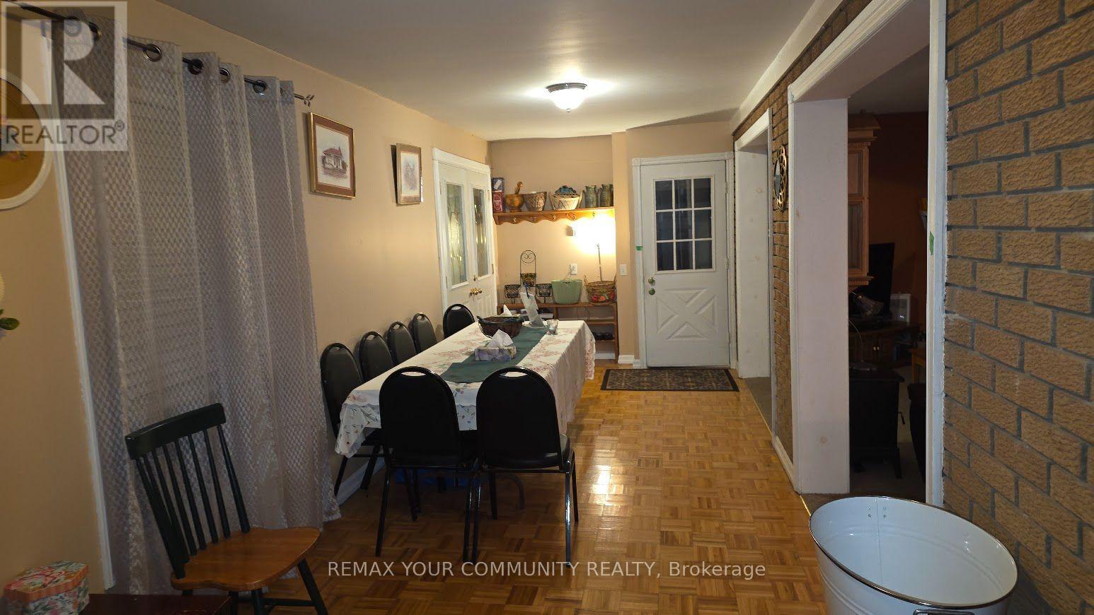 1031 Metro Road, Georgina, Ontario  L4P 3E9 - Photo 9 - N13718808