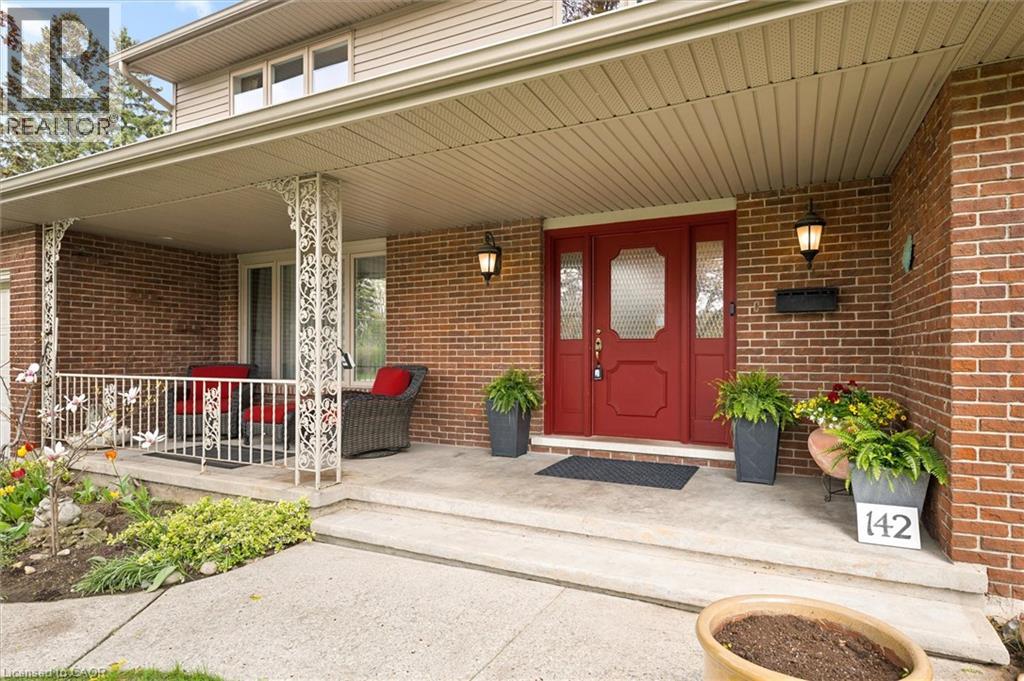 142 Carson Drive, Kitchener, Ontario  N2B 2Z2 - Photo 5 - 40858275