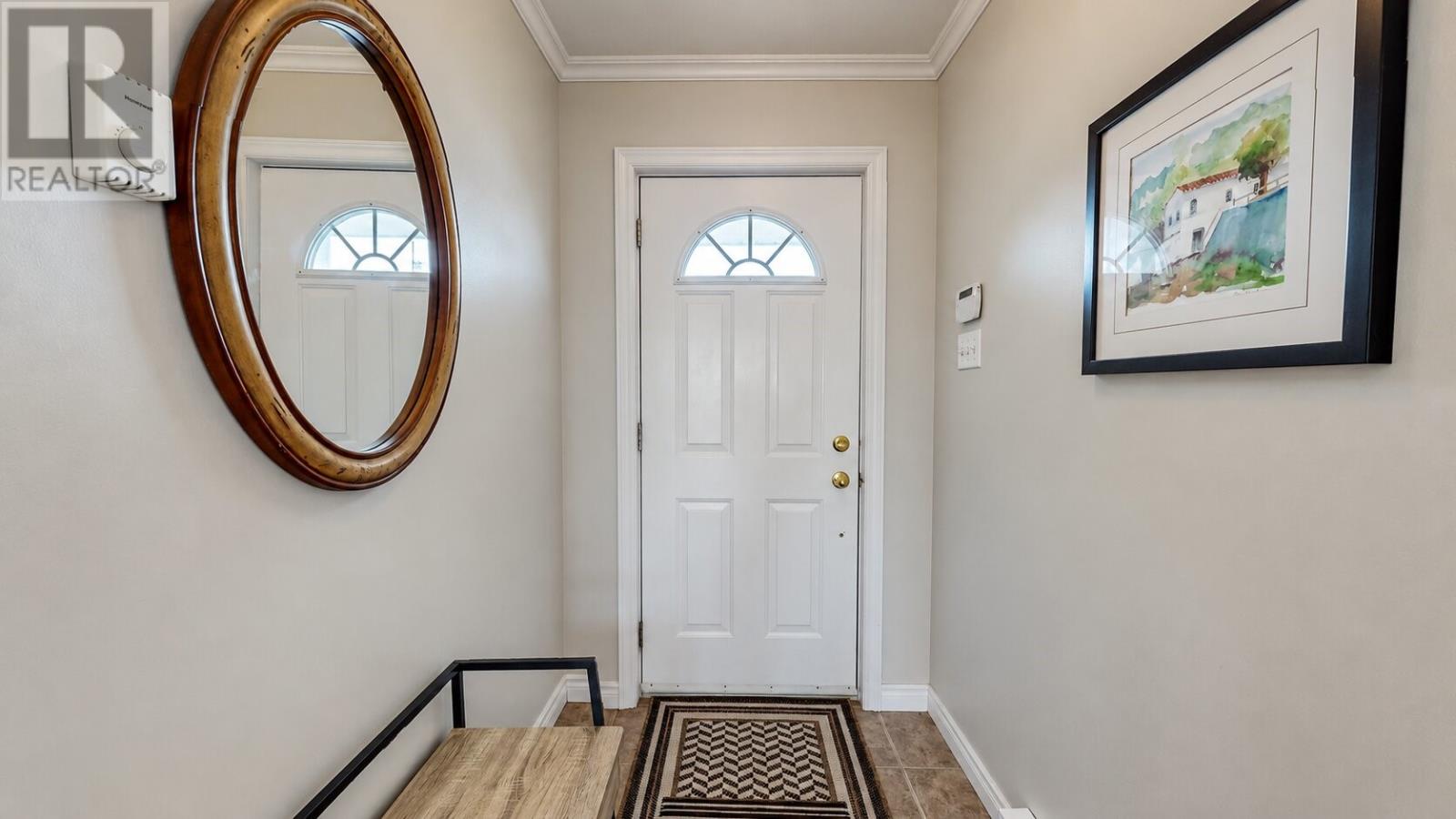 16 Newhook Place, St. John's — photo 2