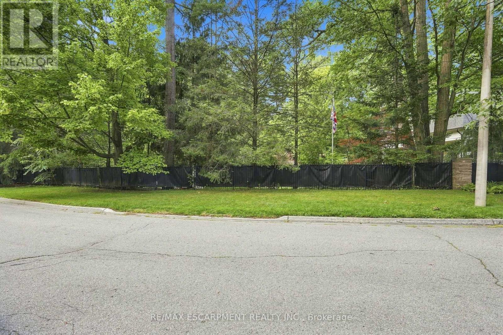 2025 & 2035 Heartwood Court, Mississauga, Ontario  L5C 4P7 - Photo 50 - W13718640