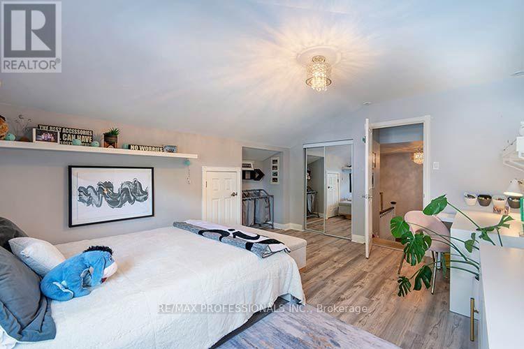 7 Treeline Court, Toronto, Ontario  M9C 1K7 - Photo 26 - W13718648