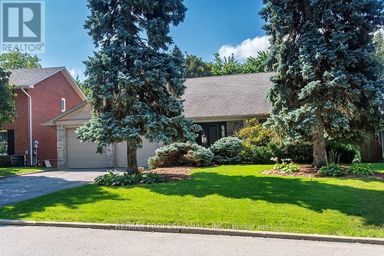 7 Treeline Court, Toronto, Ontario  M9C 1K7 - Photo 3 - W13718648