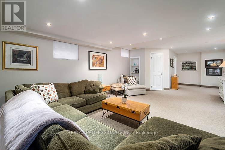 7 Treeline Court, Toronto, Ontario  M9C 1K7 - Photo 33 - W13718648