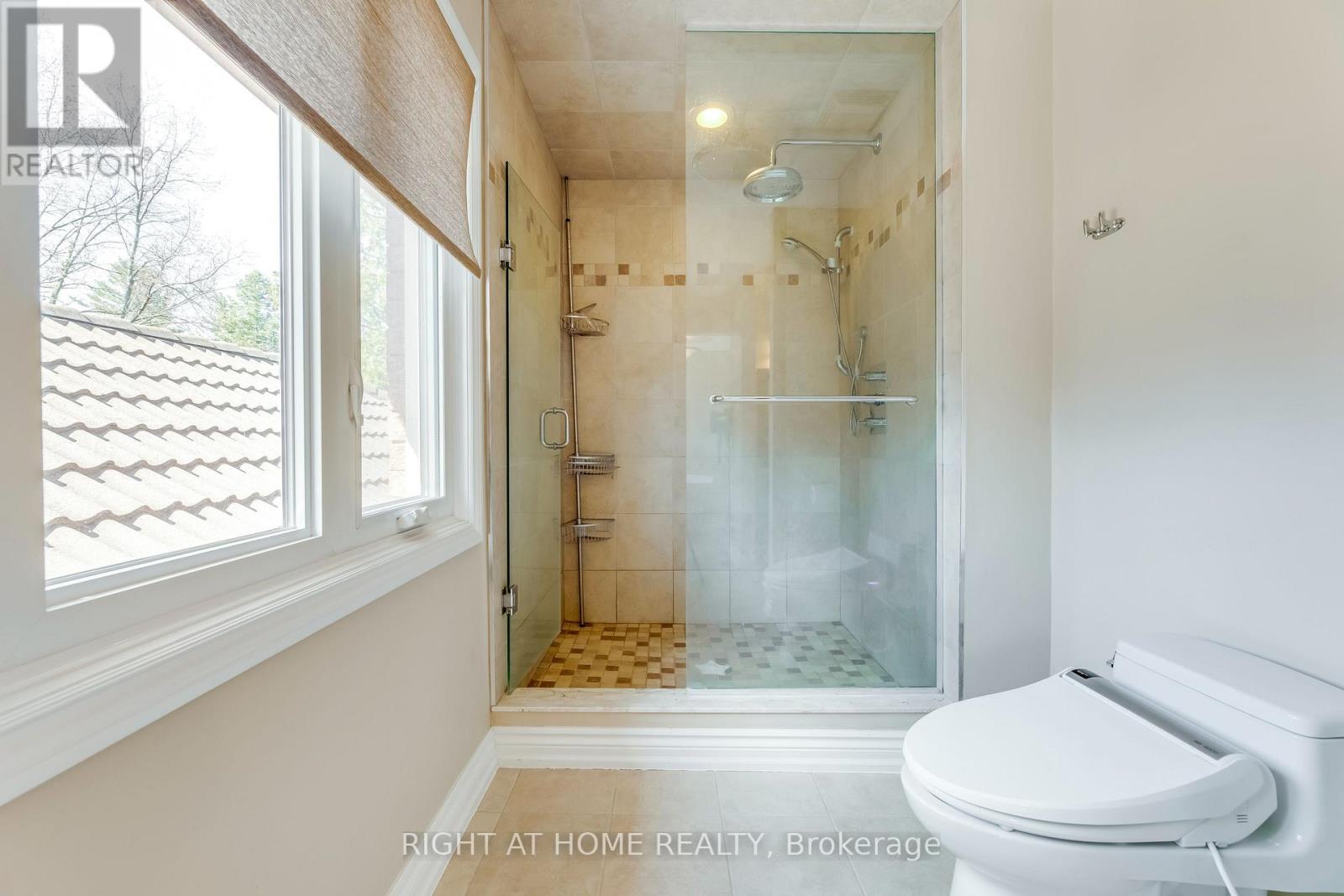 2175 Oneida Court, Mississauga, Ontario  L5C 4G5 - Photo 20 - W13718652