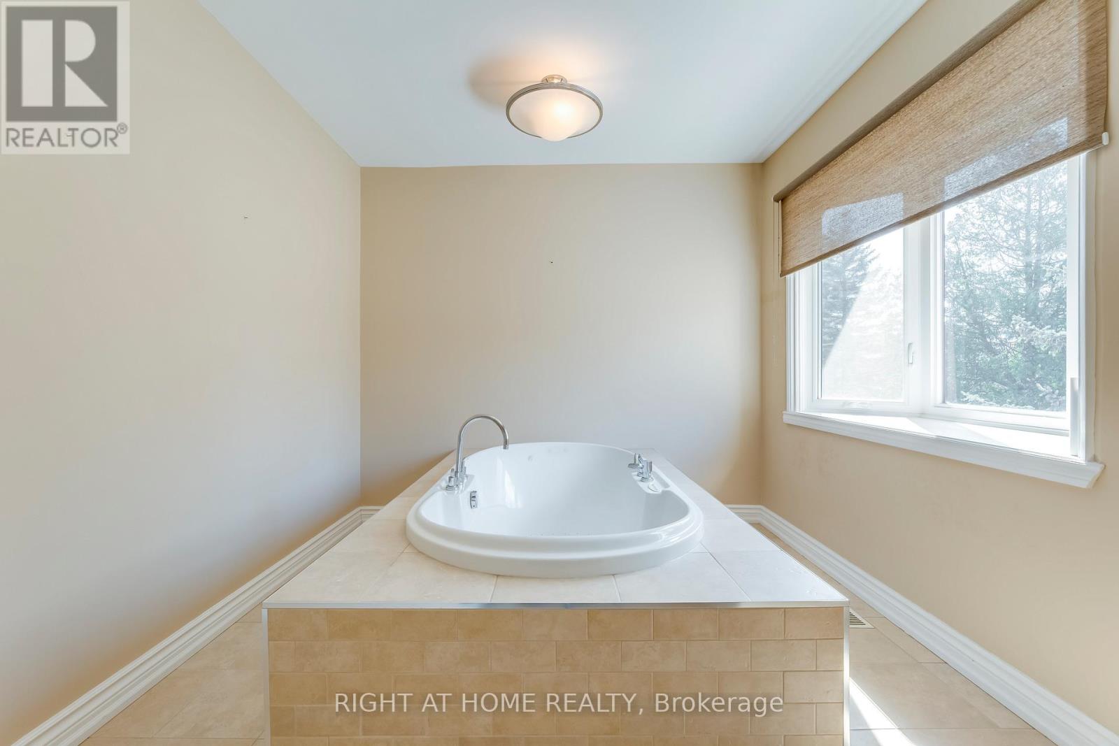2175 Oneida Court, Mississauga, Ontario  L5C 4G5 - Photo 22 - W13718652